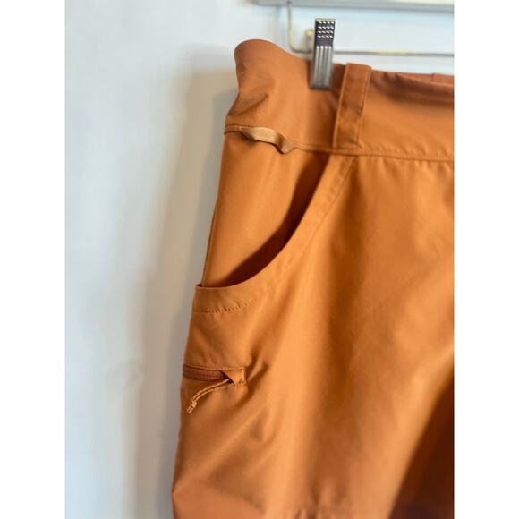 2/$50 DEAL ALERT!! PATAGONIA WOMENS TECH SHORTS STY# 82025 BURNT ORANGE SIZE L - Picture 6 of 13